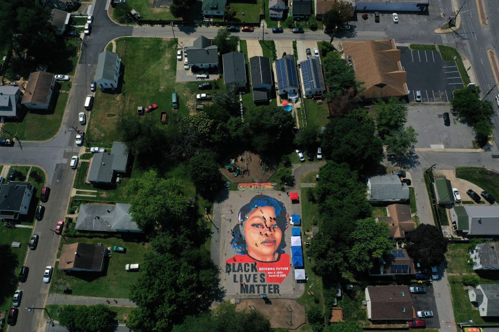 Large Mural Of Breonna Taylor Painted In Historically Black Maryland Neighborhood
